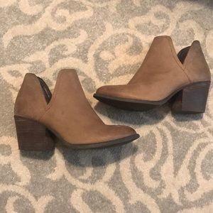 Steve Madden Petra Open Side  Bootie